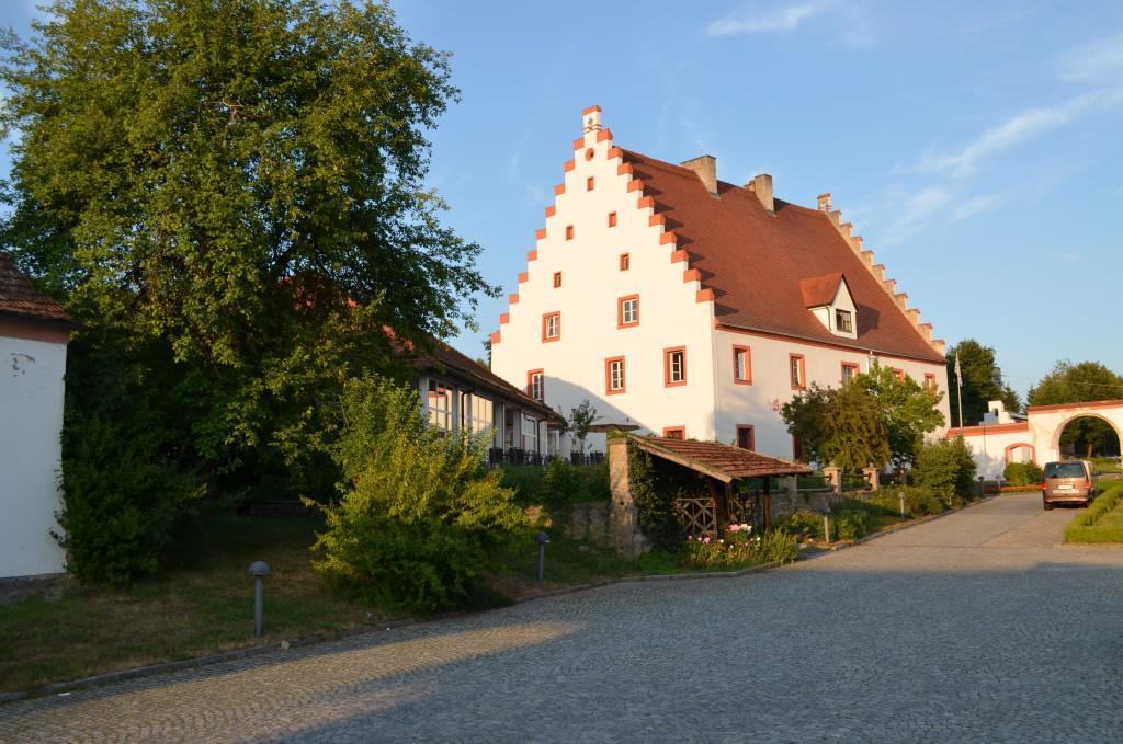 Schlossgasthof Roesch Blaibach Exterior foto